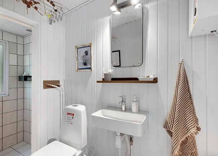 Peaceful And Cosy For 3 Guests Surrounded By Forest Near Fuglslev Dom wakacyjny *