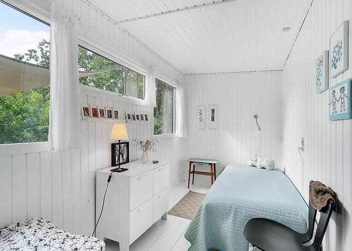 Peaceful And Cosy For 3 Guests Surrounded By Forest Near Fuglslev
