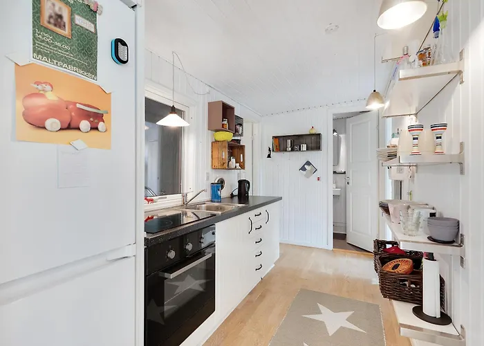 Peaceful And Cosy For 3 Guests Surrounded By Forest Near Fuglslev *