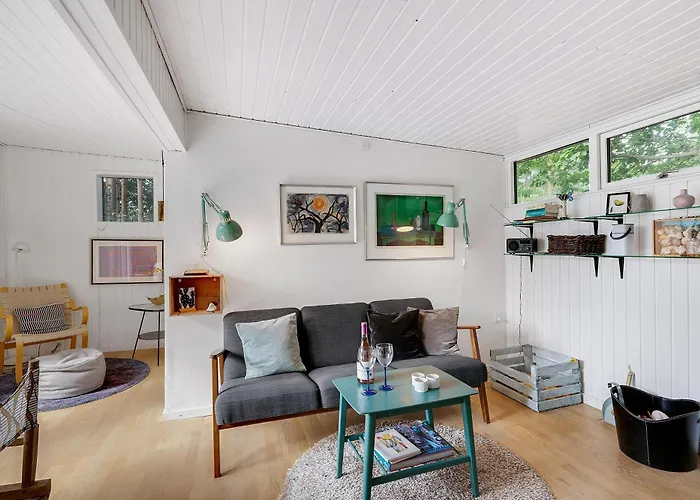 Peaceful And Cosy For 3 Guests Surrounded By Forest Near Fuglslev