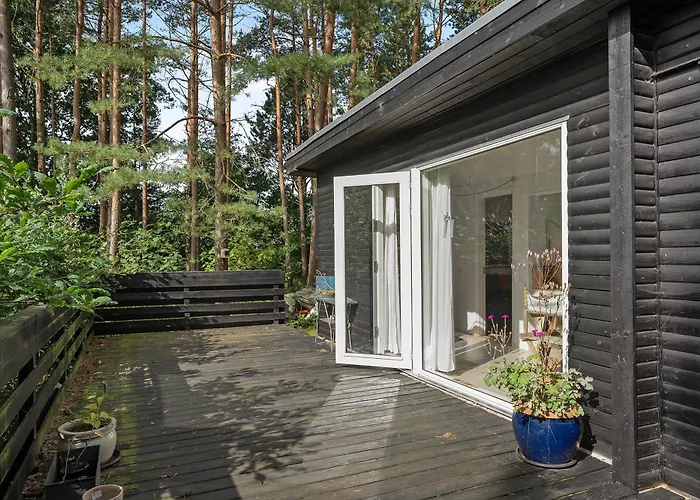 Dom wakacyjny Peaceful And Cosy For 3 Guests Surrounded By Forest Near Fuglslev Ebeltoft